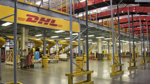 DHL usa algoritmo en sus almacenes para mejorar productividad de trabajadores